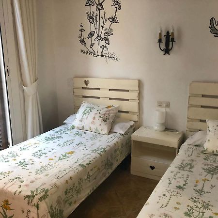 Hostal Parellades Σίτζες Εξωτερικό φωτογραφία