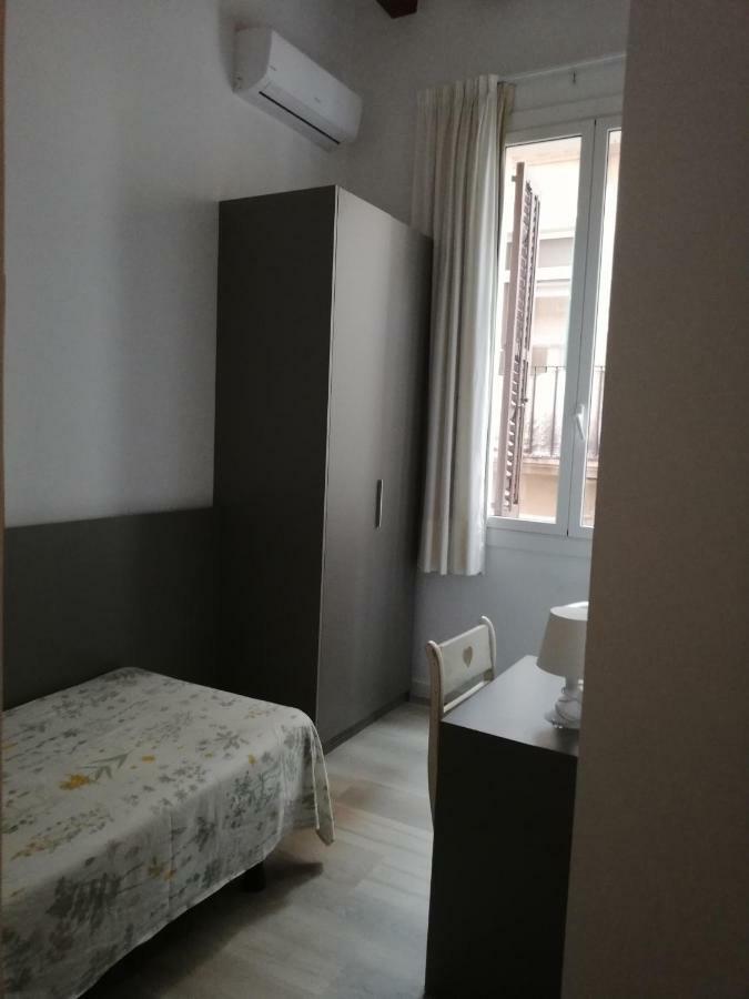 Hostal Parellades Σίτζες Εξωτερικό φωτογραφία