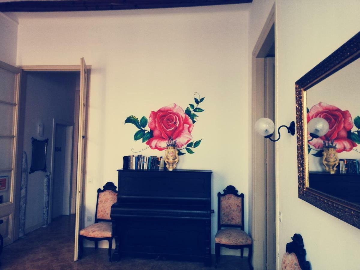 Hostal Parellades Σίτζες Εξωτερικό φωτογραφία