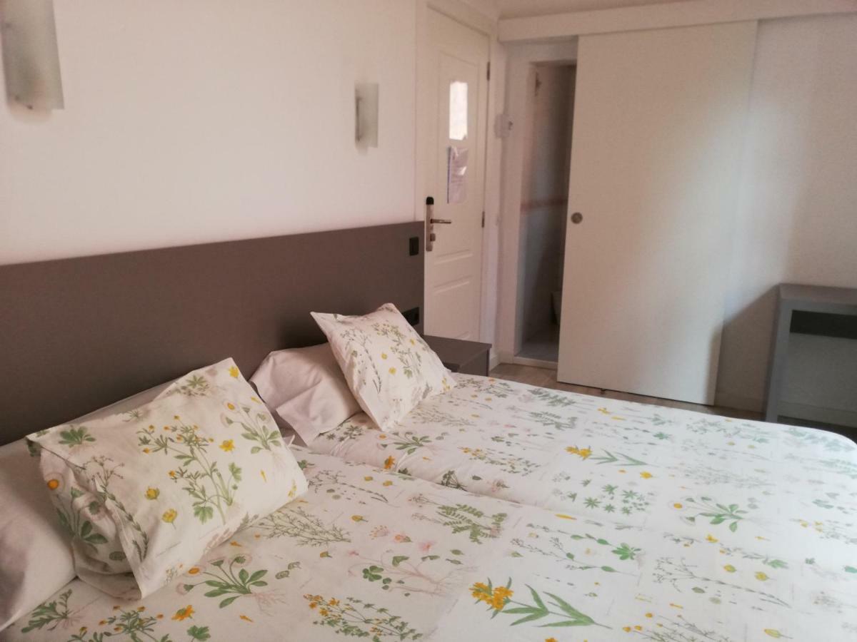 Hostal Parellades Σίτζες Εξωτερικό φωτογραφία